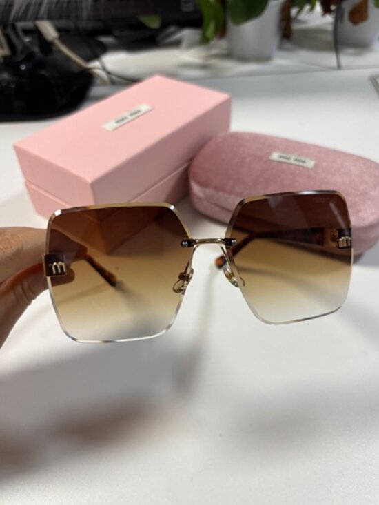 MIU MIU women\'s fashion sunglasses main image 5